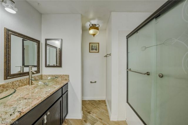 6760 West Oakey Boulevard, Las Vegas, NV 89146