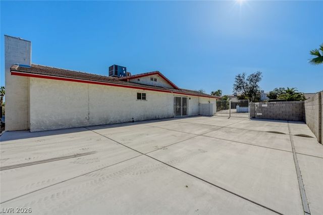 6760 West Oakey Boulevard, Las Vegas, NV 89146