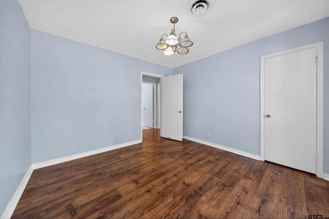 914 Forest Trail, Jacksonville, TX 75766