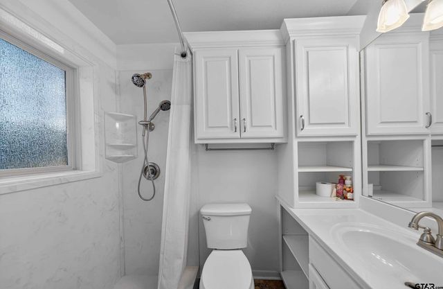 914 Forest Trail, Jacksonville, TX 75766