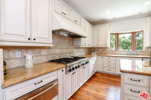 16790 Marquez Avenue, Pacific Palisades (los Angeles), CA 90272