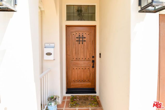 16790 Marquez Avenue, Pacific Palisades (los Angeles), CA 90272