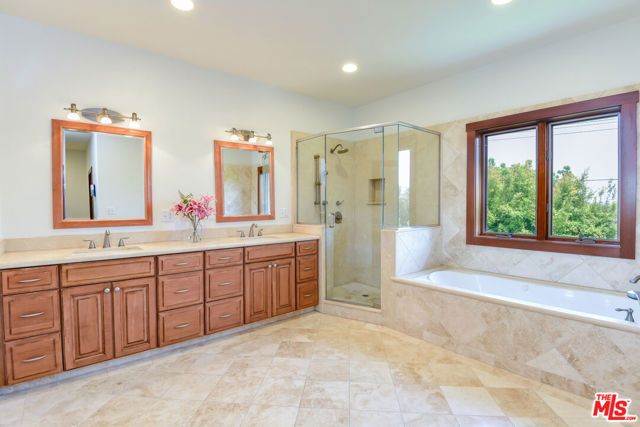 16790 Marquez Avenue, Pacific Palisades (los Angeles), CA 90272
