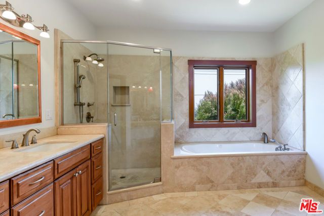 16790 Marquez Avenue, Pacific Palisades (los Angeles), CA 90272