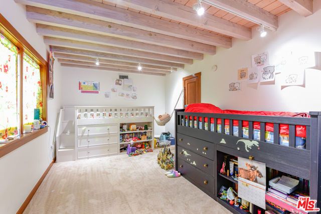 16790 Marquez Avenue, Pacific Palisades (los Angeles), CA 90272