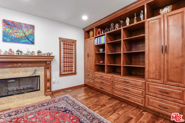 16790 Marquez Avenue, Pacific Palisades (los Angeles), CA 90272