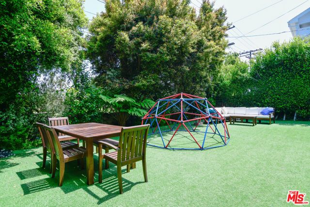 16790 Marquez Avenue, Pacific Palisades (los Angeles), CA 90272