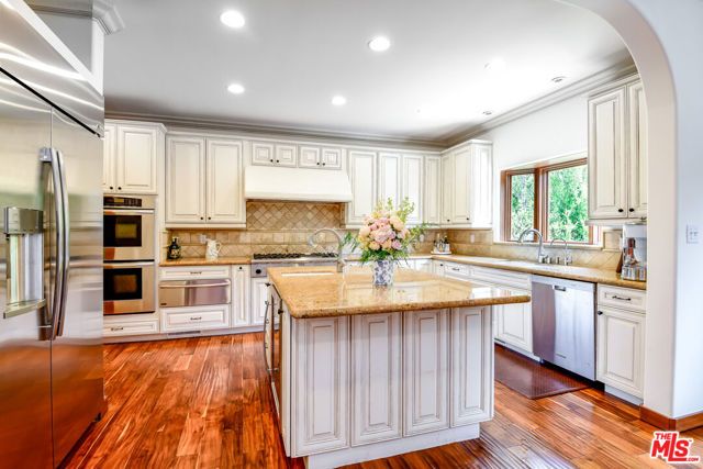 16790 Marquez Avenue, Pacific Palisades (los Angeles), CA 90272