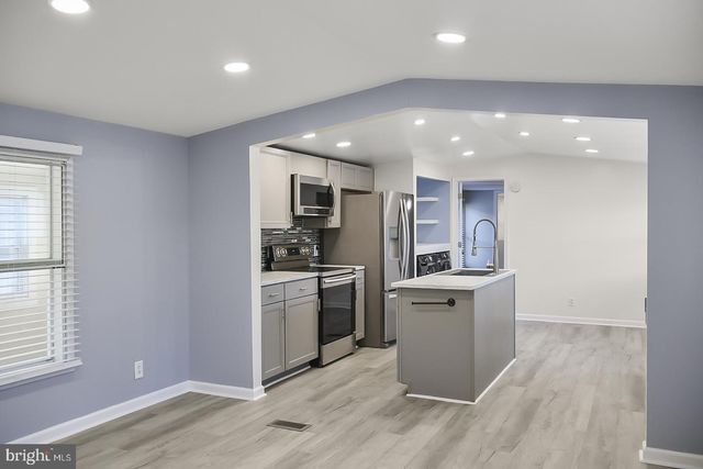 438 SARAH ANNE DRIVE, Lothian, MD 20711