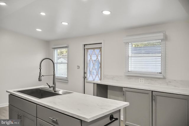 438 SARAH ANNE DRIVE, Lothian, MD 20711