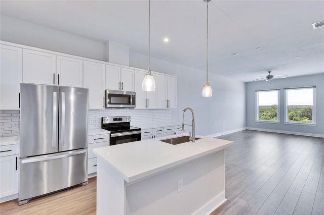 4507 E Martin Luther King Jr BLVD 132, Austin, TX 78721