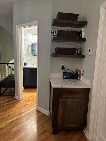 618 Kingsberry Circle, Mt Lebanon, PA 15234