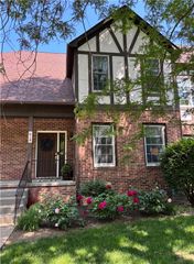 618 Kingsberry Circle, Mt Lebanon, PA 15234