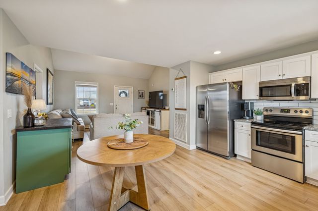 567 Skyview Dr, Ashland City, TN 37015