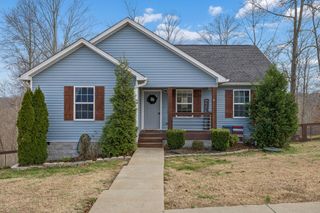 567 Skyview Dr, Ashland City, TN 37015