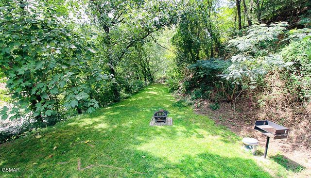 3229 Lost Branch Road, Sevierville, TN 37862