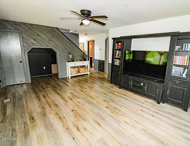 3229 Lost Branch Road, Sevierville, TN 37862