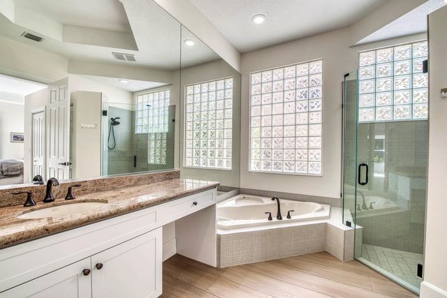 61 Laguna Drive, Palm Beach Gardens, FL 33418