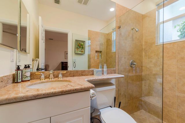 61 Laguna Drive, Palm Beach Gardens, FL 33418