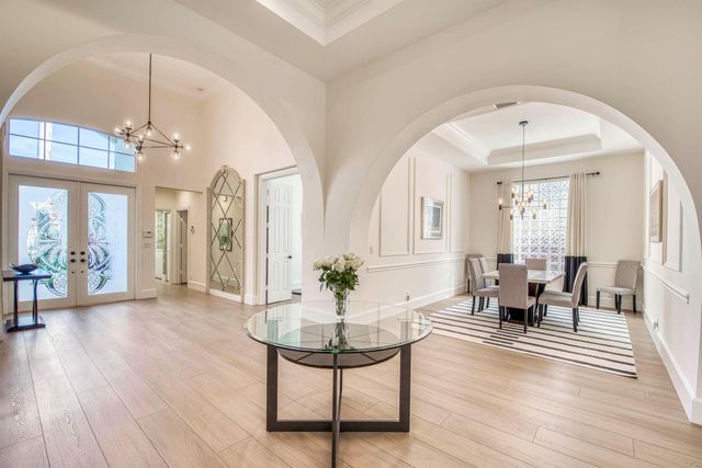 61 Laguna Drive, Palm Beach Gardens, FL 33418