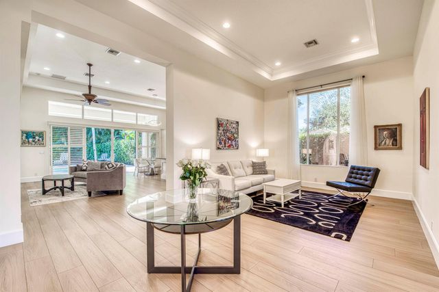 61 Laguna Drive, Palm Beach Gardens, FL 33418