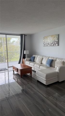 2681 S Course Drive 406, Pompano Beach, FL 33069