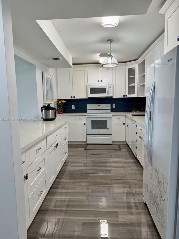2681 S Course Drive 406, Pompano Beach, FL 33069