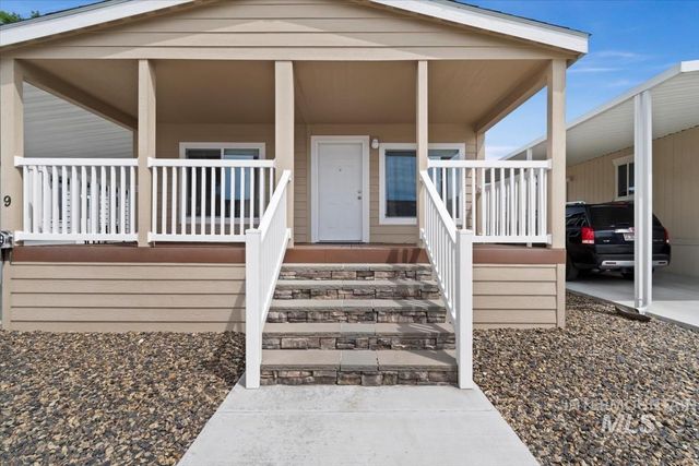 2401 S Owyhee St SPC 9, Boise, ID 83705