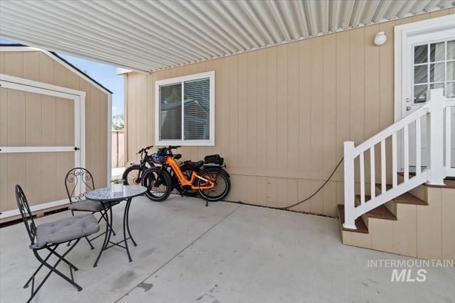 2401 S Owyhee St SPC 9, Boise, ID 83705
