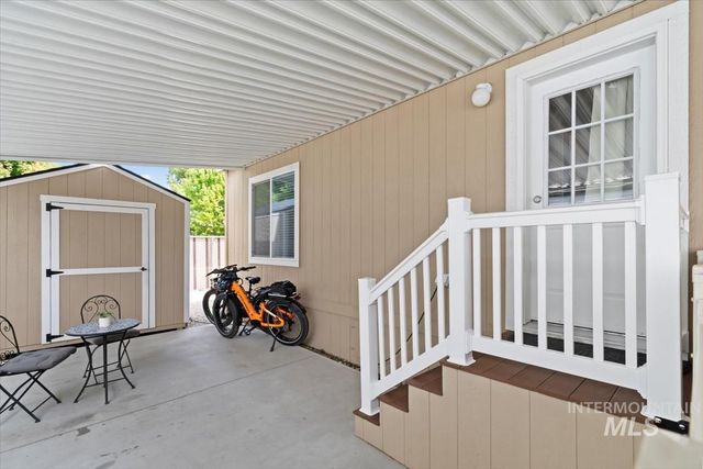 2401 S Owyhee St SPC 9, Boise, ID 83705