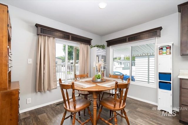 2401 S Owyhee St SPC 9, Boise, ID 83705