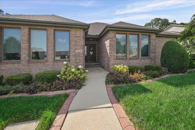 9238 Lane Street, Merrillville, IN 46410