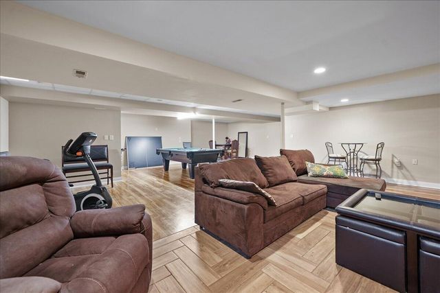 9238 Lane Street, Merrillville, IN 46410