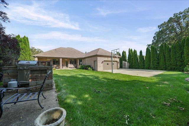 9238 Lane Street, Merrillville, IN 46410