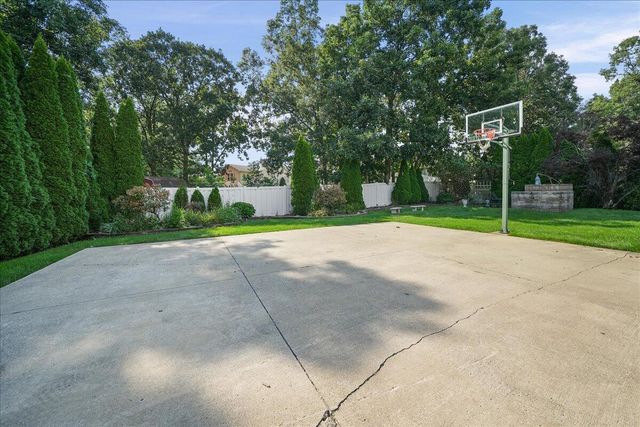 9238 Lane Street, Merrillville, IN 46410