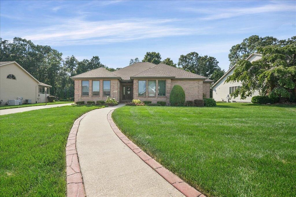 9238 Lane Street, Merrillville, IN 46410
