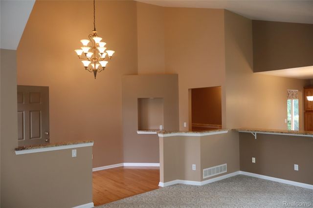 52254 Mitchell Lane, Macomb Township, MI 48042