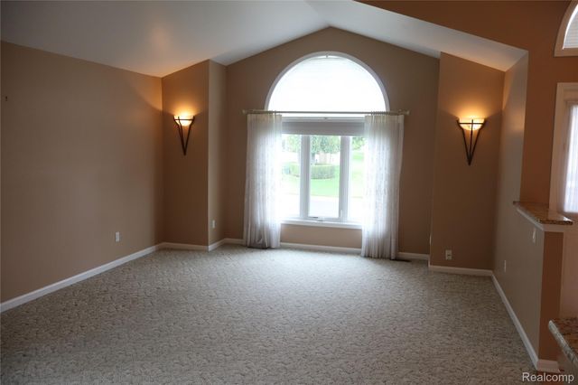 52254 Mitchell Lane, Macomb Township, MI 48042
