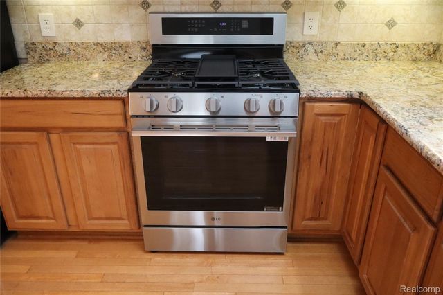 52254 Mitchell Lane, Macomb Township, MI 48042