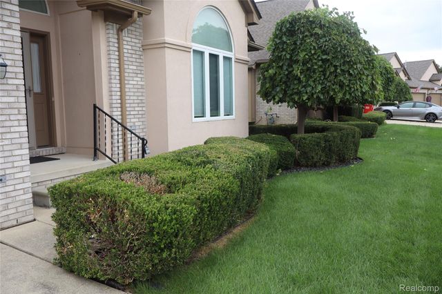 52254 Mitchell Lane, Macomb Township, MI 48042