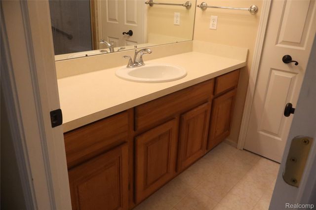 52254 Mitchell Lane, Macomb Township, MI 48042