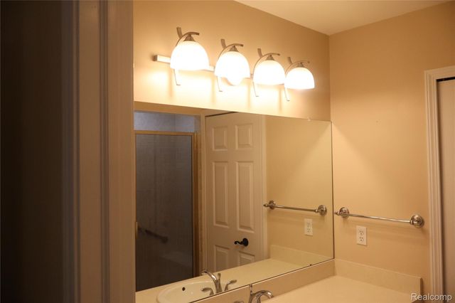 52254 Mitchell Lane, Macomb Township, MI 48042