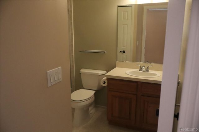52254 Mitchell Lane, Macomb Township, MI 48042