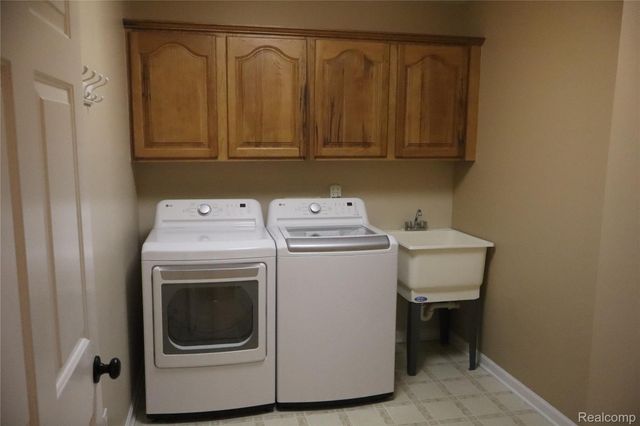 52254 Mitchell Lane, Macomb Township, MI 48042
