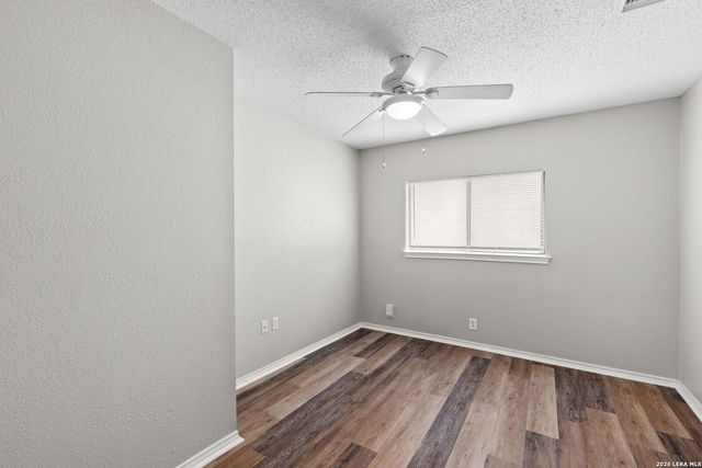 2312 Newoak Park, San Antonio, TX 78230