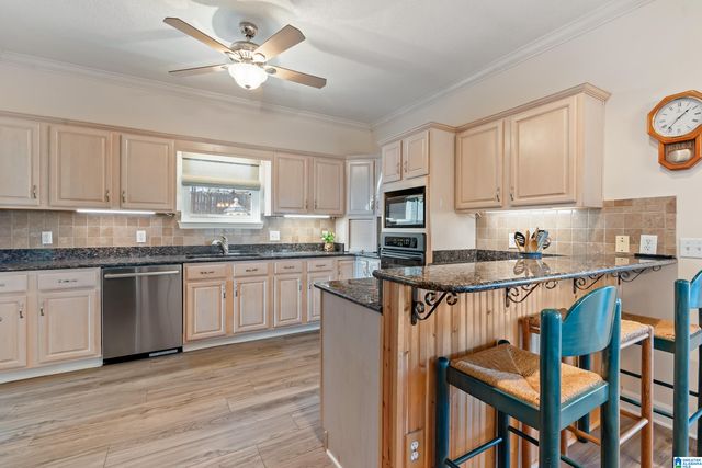 505 CRESTWAY CIRCLE, Hoover, AL 35226