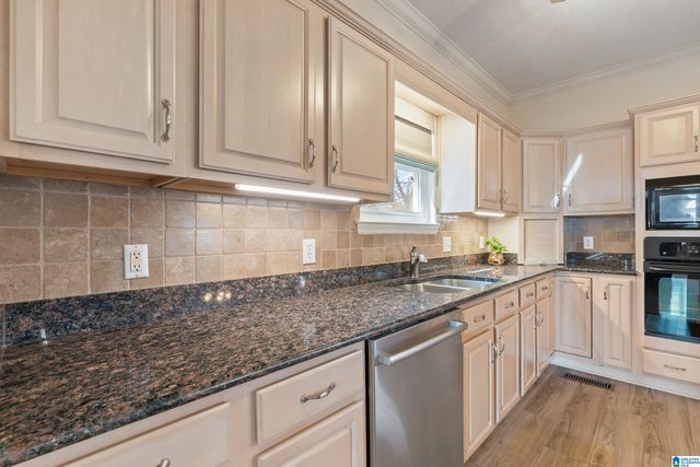 505 CRESTWAY CIRCLE, Hoover, AL 35226