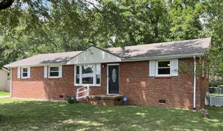 25 Charlemagne Blvd, Clarksville, TN 37042