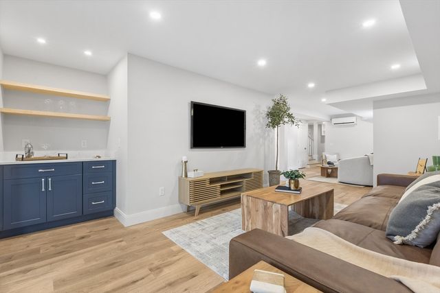 92 Overlook Rd, Arlington, MA 02474