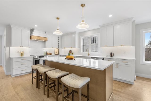 92 Overlook Rd, Arlington, MA 02474